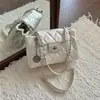 Bolso de Cadena Acolchado Estilo Chanel Pequeño de Moda para Mujer 2026 Nueva Moda Versátil Bolso de Hombro Cruzado con Cierre de Candado Bolso de Axila