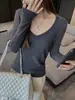 Camiseta de manga larga holgada con cuello en V de lana Tencel, top básico de color liso versátil estilo coreano para mujer con un tacto de alta gama