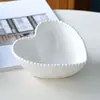 Plato de Cerámica Estilo Europeo con Perlas y Artesanía, Adecuado para Hoteles, Clubes y Uso Doméstico, Té de la Tarde y Platos Gourmet, con Pequeñas Imperfecciones en la Presentación