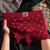 Roupa Íntima Masculina Estampada de Algodão Puro Novo Estilo Cintura Média, Cueca Boxer Vermelha Festiva para o Ano do Nascimento, Confortável e Respirável Boxer de Quatro Cantos
