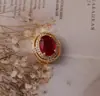 Pingente Oval Grande de Rubi Estilo Corte Vintage, Joia de Luxo Banhada a Ouro Incrustada com Diamantes, Acessório Decorativo de Luxo Leve