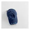 Gorra de béisbol vintage para niños con estampado de leopardo desgastado y bordado de letras, adecuada para niños y niñas en primavera y otoño