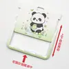 Porta-cartões de Panda com tampa deslizante, adequado para estudantes, cartões de refeição do campus e cartões de transporte público; um porta-crachá estiloso e retrátil estilo cordão e capa protetora, disponível para personalização