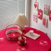 Mantel Rojo al Por Mayor de Fábrica con Palabras Felices Boda Boda Tela Roja Mesa de Comedor Mesa de Café Mantel Rectangular