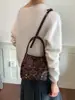 Envio direto disponível: Bolsa retrô de grande capacidade para mulheres, nova coleção primavera 2026, bolsa de ombro moderna e versátil, bolsa tote para o dia a dia