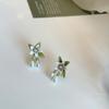 Pendientes de Lirio del Valle Blancos Qingdao Jewelry para Mujer Estilo Ins Elegantes Florales Tachuelas para Oreja Venta al por Mayor Pendientes sin Perforar