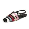 Sandálias Romanas Fechadas de Dedo Color Block Trançadas Vazadas de Designer Único para Mulheres, Uso Externo de Verão, Sandálias Romanas Planas Versáteis