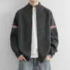 Suéter Chaqueta Cárdigan de Punto a Rayas de Color Contrastante para Hombre 2026 Otoño/Invierno Americano Cuello Alto Cárdigan Engrosado Tacto de Alta Gama