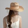 Sombrero de vaquero de ala ancha de rafia tejido a mano de moda para hombres y mujeres europeos y americanos, cinturón decorativo de cuentas de colores, protección solar para viajes al aire libre