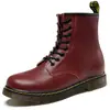 1460 Novas Botas Martin Estação Europeia Par Casal Estilo Retrô Britânico Cano Alto Ferramenta Couro Bico Redondo Botas de Couro Masculinas e Femininas