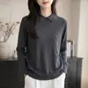 Suéter de Punto Fino para Otoño/Invierno 2026 con Cuello de Solapa, Mangas Largas, Puños Divididos, Color Sólido y Detalle de Perlas de Acero