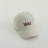 Gorra de Béisbol Infantil al por Mayor Otoño 2025 Gorra de Pico Personalizada para Jardín de Infancia Gorro Cálido de Pana Europeo y Americano para Bebé