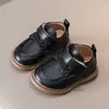 Zapatos de Cuero para Bebé de Hombre y Mujer Temporada Primavera 2026 Zapatos para Niño con Velcro Casuales Suela Suave Zapatos para Caminar de Bebé Venta al por Mayor