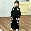 Conjunto de ropa de primavera para niños 2026 nueva ropa infantil conjuntos a juego para hermanos conjunto de dos piezas de otoño estilo coreano deportivo moderno para niños