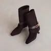 Botines retro de ante para mujer con punta fina y tacón de aguja 2026 Otoño/Invierno nuevos botines versátiles para pierna de pantalón hebilla de cinturón botas de estilo western