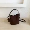 Bolsa de Celular Coreana Moda Verão 2026 Novo Estilo Personalizada, Bolsa Transversal Cor Sólida Leve e Estilosa, Bolsa de Balde Simples