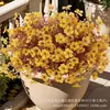 Ramo de Flores Artificiales de Otoño de Amazon con Eucalipto y Violetas para Decoración Exterior y de Mesa