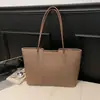 Bolso Tote Simple de Gran Capacidad para Debajo del Brazo para Mujer 2026 Nuevo Estilo Lujo Ligero Versátil Moda para Viajar Bolso de Hombro