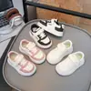 Zapatillas Deportivas Infantiles 2026 Primavera y Otoño Nuevo Estilo para Niñas Suela Gruesa Antideslizantes Modernas Versátiles para Niños Cómodas Ligeras Casuales