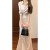 Conjunto de Roupas Femininas da Moda e Tendência 2026, Conjunto Elegante e Estiloso de Duas Peças, Camisa de Alta Qualidade e Saia Cauda de Peixe