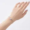 Nuevo brazalete con colgante de corazón transfronterizo europeo y americano para mujer, exquisito brazalete en capas de cadena de labios, joyería de moda con cuentas para el día a día