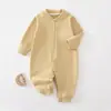 Macacão quentinho para bebê para outono e inverno, roupão de dormir infantil sem costura grau A, roupa justa para bebê, camada base e macacão de engatinhar