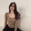 2026 Otoño Nuevo Estilo Cuello en U Color Sólido Sexy Escote Bajo Irregular Ajustado Manga Larga Camiseta Mujer Estilo Bm Camisa Base Top
