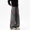Nuevo Estilo Otoño 2026: Pantalones de Chándal Anchos para Hombre con Diseño Diagonal de Bloques de Color, Cintura con Cordón, Corte Holgado, Pierna Recta Fluida, Pantalones Largos Casuales