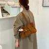 Bolso de Nicho Retro Francés para Mujer 2026 Nuevo de Cuero Suave Versátil de Moda Bolso de Mano Tote Bolso de Hombro Único Transversal de Moda