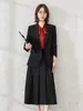 Jaqueta Cinza de Alta Qualidade com Gola Pequena e Mangas Longas, Saia Plissada Feminina, Camisa, Terno Novo de Três Peças para Outono e Inverno, Roupas de Trabalho