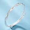 Pulsera Anillo de Mobius Pulsera Enrollada Diseño de Nicho Pulsera Abierta Elegante Versátil Regalo para Viajes al Trabajo
