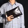 Bolso de mano retro hecho a mano de piel de vaca de primera capa, simple, nuevo estilo, con cremallera, casual para hombre, con diseño de pliegues y personalidad, bolso de muñeca