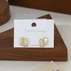 Pendientes de Plata de Ley S925 Diseño de Moda Coreana Geométricos de Alta Gama con Cruz de Circonita para Mujer Celebridad de Internet Pendientes de Concha Natural