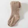 Calcetines para Niños Otoño Nuevos Rayados Múltiples Lazos Medias para Niñas Medianas y Grandes Niños Rayas Verticales Ropa Exterior Capa Base Pantalones