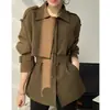 Trench coat curto estilo workwear, jaqueta de primavera e outono para mulheres, novo estilo primavera 2026, roupas femininas elegantes estilo coreano para mulheres baixinhas