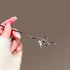 Horquilla para el cabello de rosa con forma de serpiente para mujer, nicho, sentido de alta gama, horquilla para moño en la parte posterior de la cabeza, horquilla moderna, simple, de moda, accesorio para el cabello