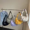 Bolso Bandolera Neutro Tipo Dumpling Gran Capacidad Bolso para Viajes Diarios 2025 Nuevo Versátil Mochila Cruzada para Hombres y Mujeres