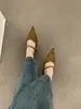 Zapatos Mary Jane de Gamuza con Punta Fina y Correa de Cadena Retro de Nicho Versátiles para el Trabajo Tacón Bajo Estilo de Noche Zapatos para Mujer