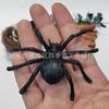 Aranha falsa de Halloween para brincadeira transfronteiriça, aranha de plástico simulada em miniatura, morcego luminoso, barata e rato.