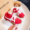 Diseño de bloques de color moderno y único para zapatillas de entrenamiento alemanas para niñas, nueva colección primavera y otoño 2026 para niños, suela suave, ligeras, versátiles, zapatos casuales