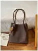 Bolso de hombro único con patrón tejido elegante transfronterizo para mujer, nuevo, casual, retro, para ir al trabajo, tipo cubo, gran capacidad, bolso de axila, moderno