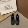 Zapatos Planos Retro Terciopelo Rojo de Nana para Mujer Otoño e Invierno 2025 Punta Cuadrada Boca Baja Versátiles para el Trabajo Zapatos de Corte