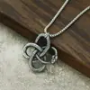 Pendente de aço titânio espírito animal cobra estilo punk retrô europeu e americano personalidade exagerada zodíaco cobra colar animal outlet de fábrica