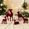 Decoraciones de Escritorio Navideñas Adornos de Reno para Eventos en Centros Comerciales y Tiendas, Creando una Atmósfera Festiva con Ciervos de Lentejuelas de Terciopelo Rojo