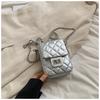 Verano hilo bordado rombo mini plateado bolso pequeño mujer 2024 nueva moda cadena hombro bandolera bolso para teléfono móvil