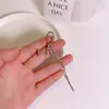 Pendientes de Borla con Lazo de Diamante Flash Asimétrico Avanzado 2021 Nueva Moda Popular Celebridad de Internet Pendientes Elegantes para Mujer