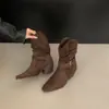 Botas Apiladas Plisadas de Gamuza con Hebilla Retro para Mujer 2026 Otoño/Invierno Nuevas con Corte en V Caña Ancha Tacón Grueso Botines Estilo Western
