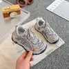 Zapatos de Malla para Senderismo Infantil Modelo Nuevo Otoño/Invierno 2026, Bloques de Color Transpirables Anticolisión Resistentes al Desgaste Zapatos Deportivos para Exteriores para Niños y Niñas