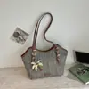 Bolsa de Pano Casual da Moda com Design de Nicho de Verão Exquisite para Passeio Bolsa de Ombro Versátil de Grande Capacidade Bolsa Feminina