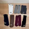 Meias de Fio de Pena Cor de Café Estilo Novo Primavera e Verão para Mulheres, Meias Simples de Cor Sólida de Cano Alto, Meias Esportivas de Cano Médio para Jovens